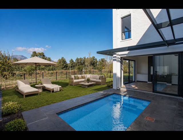 4 BEDROOM HOUSE FOR SALE IN PAARL VALLEIJ LIFESTYLE ESTATE